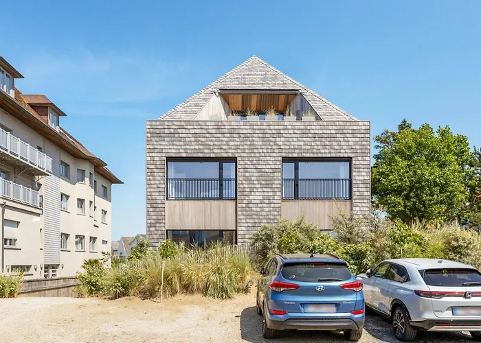 Luxe Strandappartement Met Zonneterras & Parking