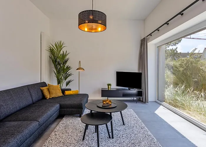 Luxe Strandappartement Met Zonneterras & Parking