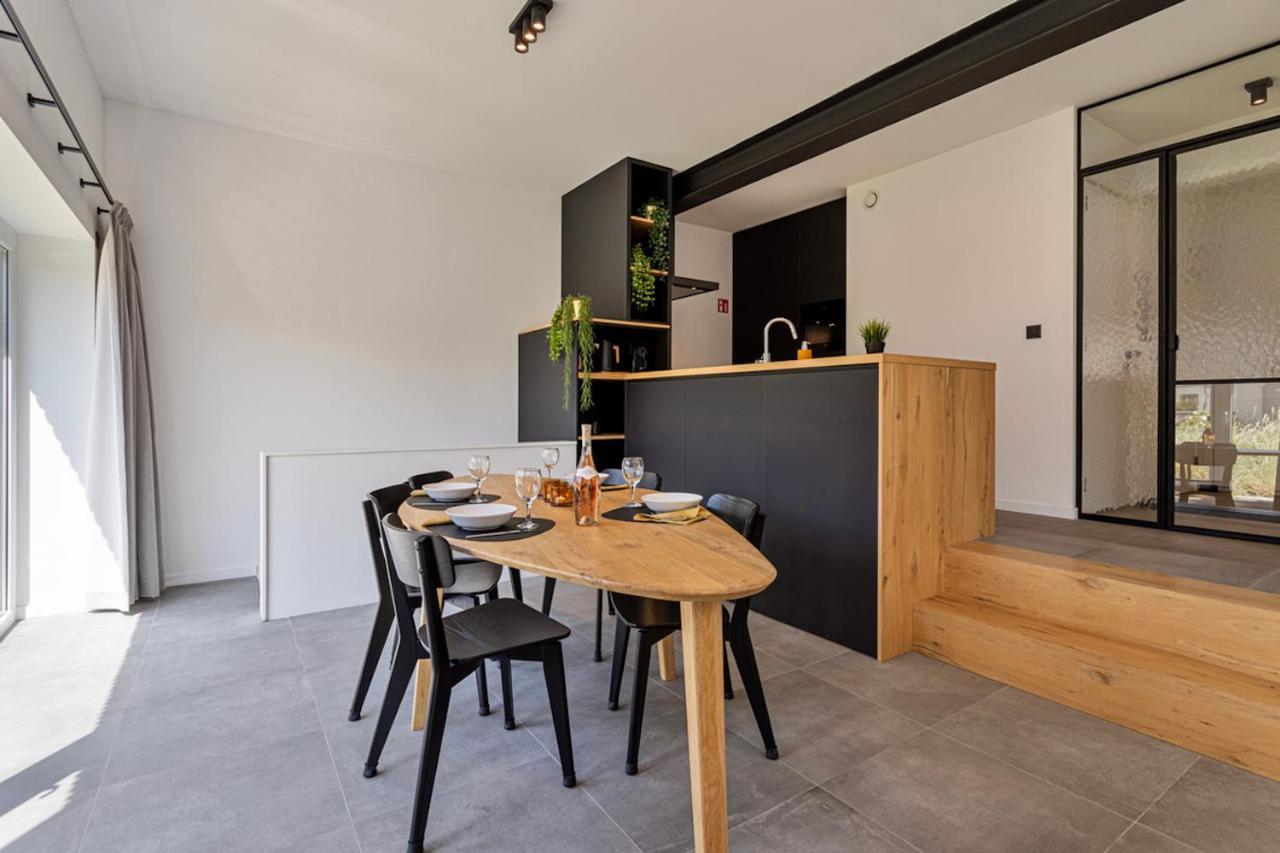 Luxe Strandappartement Met Zonneterras & Parking Appartement